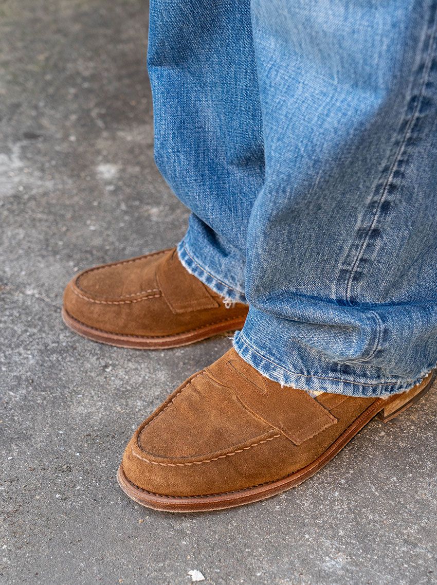 「ネイビージャケット」が超使える！青のデニムと“ワントーン”で揃えたカジュアルスタイル3選 - 4枚目の画像