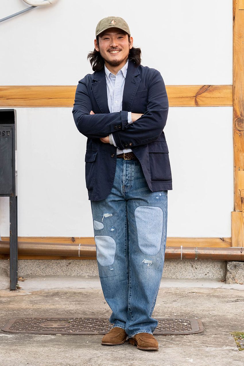 「ネイビージャケット」が超使える！青のデニムと“ワントーン”で揃えたカジュアルスタイル3選 - 2枚目の画像