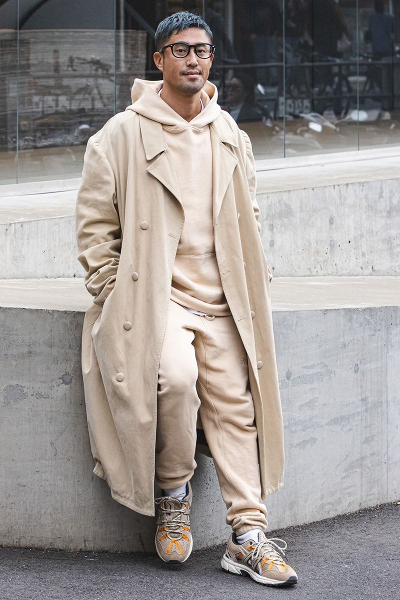 オフホワイトのコートコーディネート | 241219-1226-44 小林ディスカス