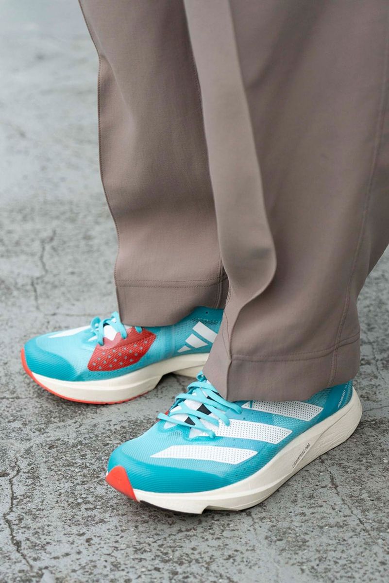 オーラリーのプルオーバーコーディネート | 241215-1549-45 佐藤雅一 2枚目の写真