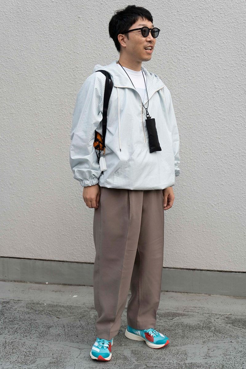 オーラリーのプルオーバーコーディネート | 241215-1549-45 佐藤雅一