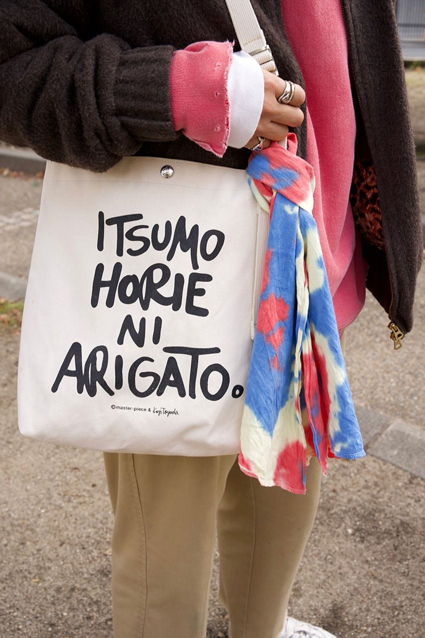 「そのピンク、可愛すぎない？」大人コーデを渋く、爽やかに魅せるコツを3人のスナップで - 2枚目の画像