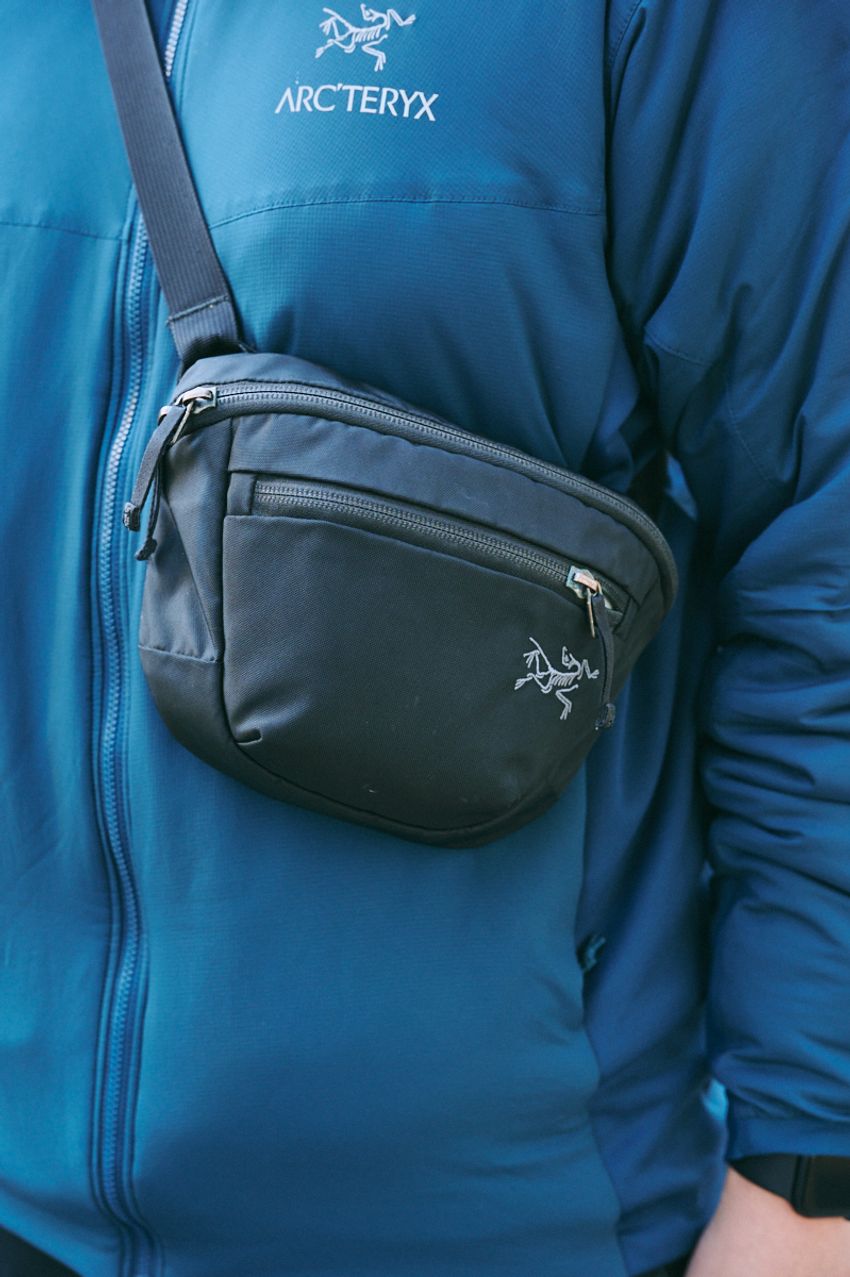 「ホカ」は“黒のボンダイ”に限る！コート、キルティングアウター、冬コーデとの合わせ方3例 - 9枚目の画像