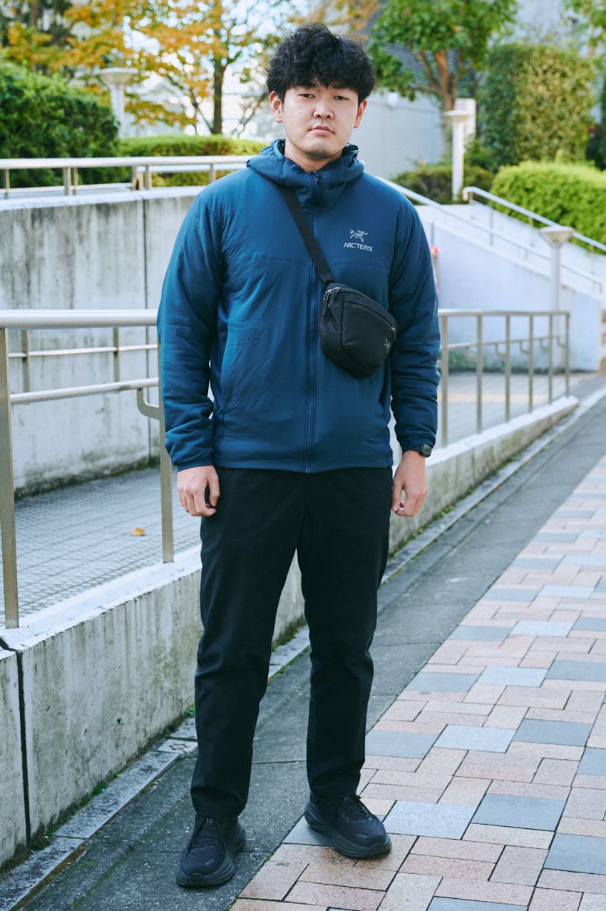 「ホカ」は“黒のボンダイ”に限る！コート、キルティングアウター、冬コーデとの合わせ方3例 - 7枚目の画像