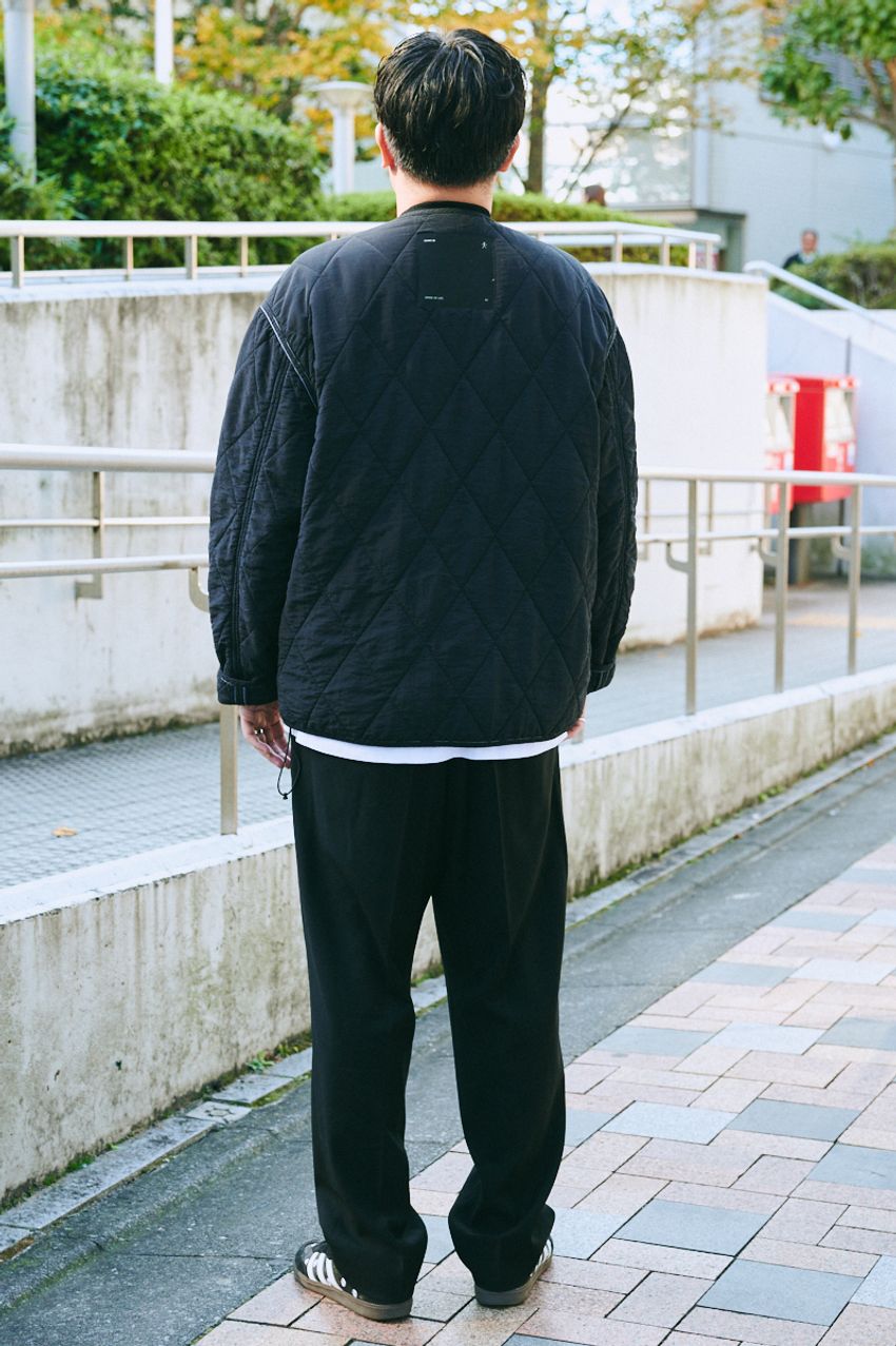 全身黒コーデは“キルティングジャケット”でニュアンスを。それを実践した街角の3名 - 6枚目の画像