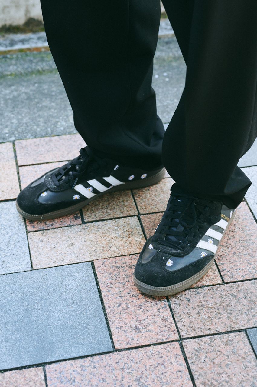 全身黒コーデは“キルティングジャケット”でニュアンスを。それを実践した街角の3名 - 9枚目の画像