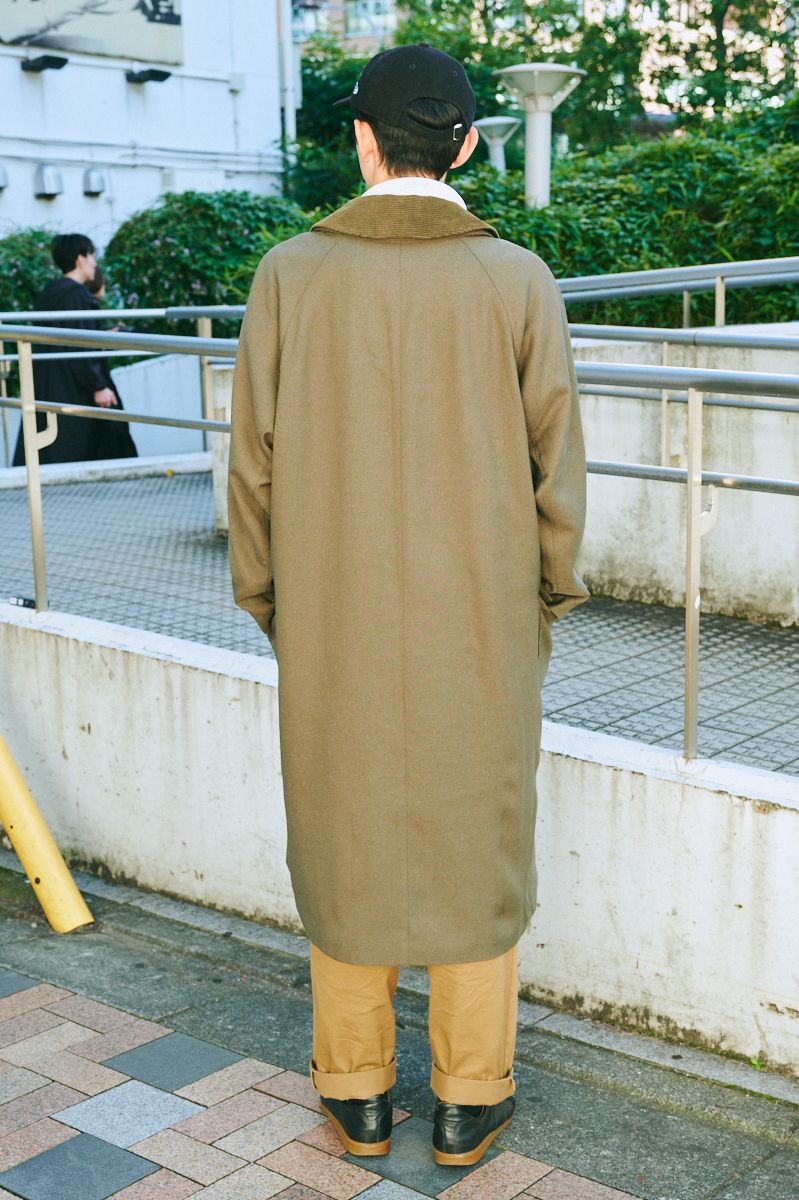 ロングコートもパンツのロールアップで調整 堀ノ内友馬 2枚目の写真