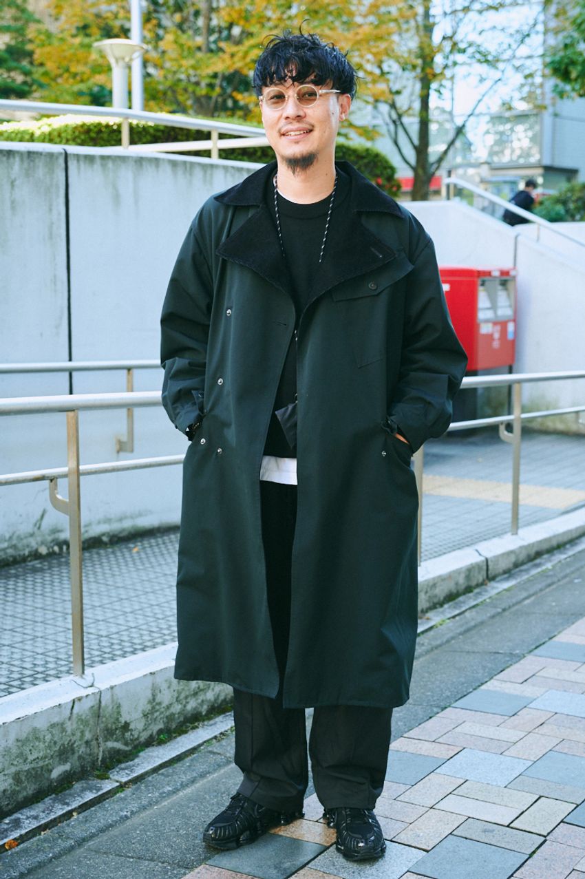 「バブアー」の“コラボアウター”を着こなす洒落者3人をスナップで。お相手はサイ、マーカウェアetc. - 2枚目の画像