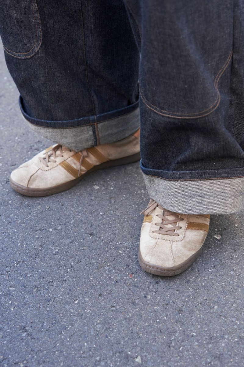 インパクト大の太縁メガネと黒コーデが融合 コッピー 7枚目の写真