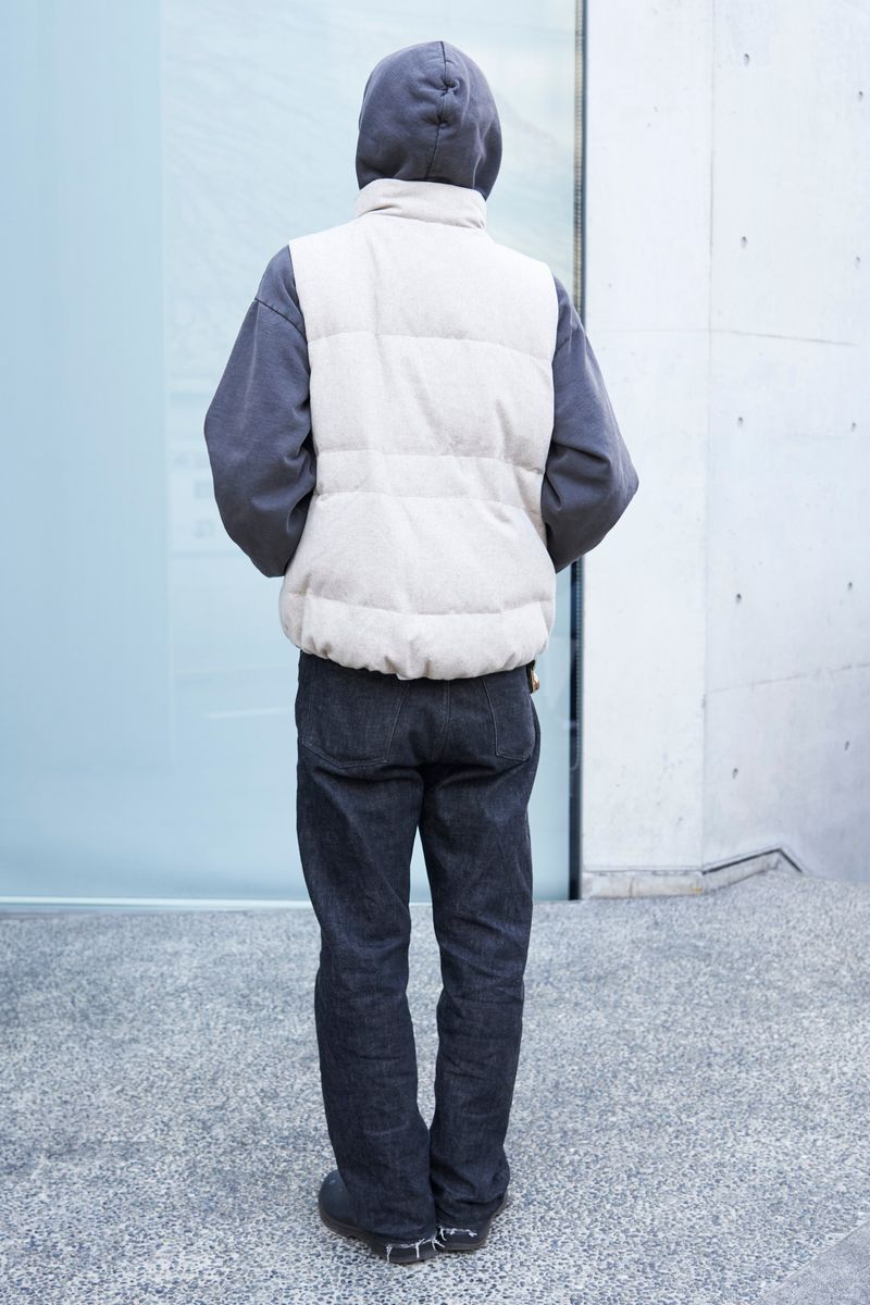 ロスアパのパーカはダウンベストと相性良し KUSS 2枚目の写真