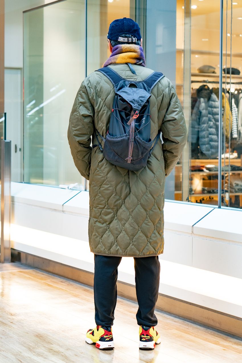 【シルエット問題】やっぱりロングコートは“細パンツ”が好相性！3人の大人たちのコーデ好例 - 9枚目の画像