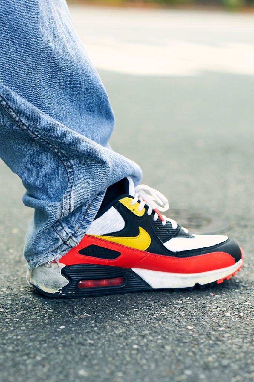 リーバイス“薄色旋風”が到来か？ 春めいてきた今、旬なデニムコーデを3人のスナップで - 4枚目の画像