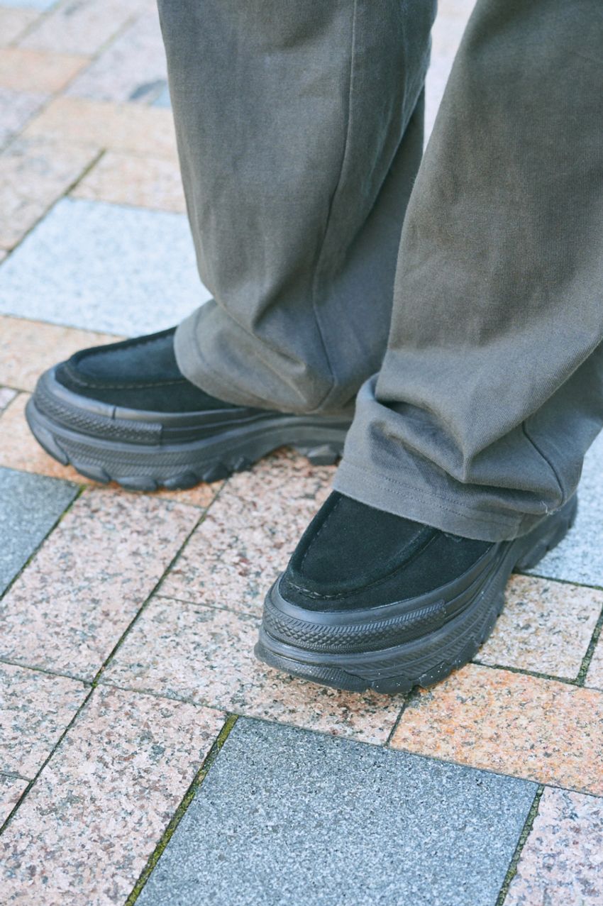 薄く、軽く、温かく、コスパも最高！「タイオン」のダウンを自由に着こなす3名の大人たち - 2枚目の画像