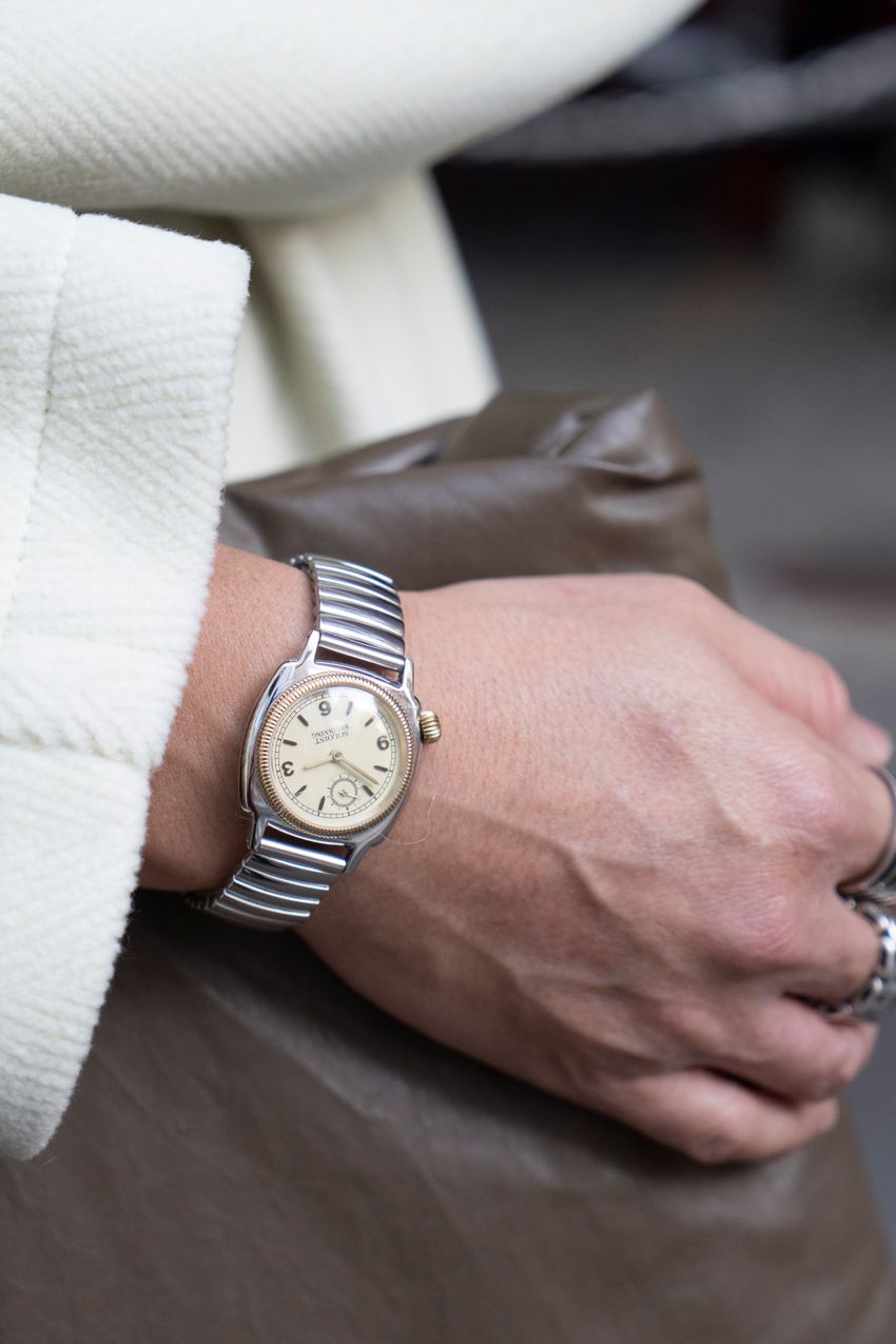 意外と難しい“休日の手提げバッグ”選び。使い勝手とオシャレを両立させた3人のスナップ集 - 9枚目の画像