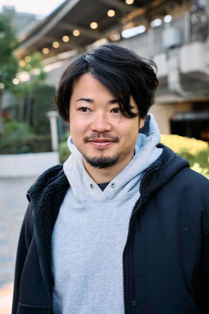 黒、茶、グレー。家族で繋がるリンクコーデ イトショー 4枚目の写真