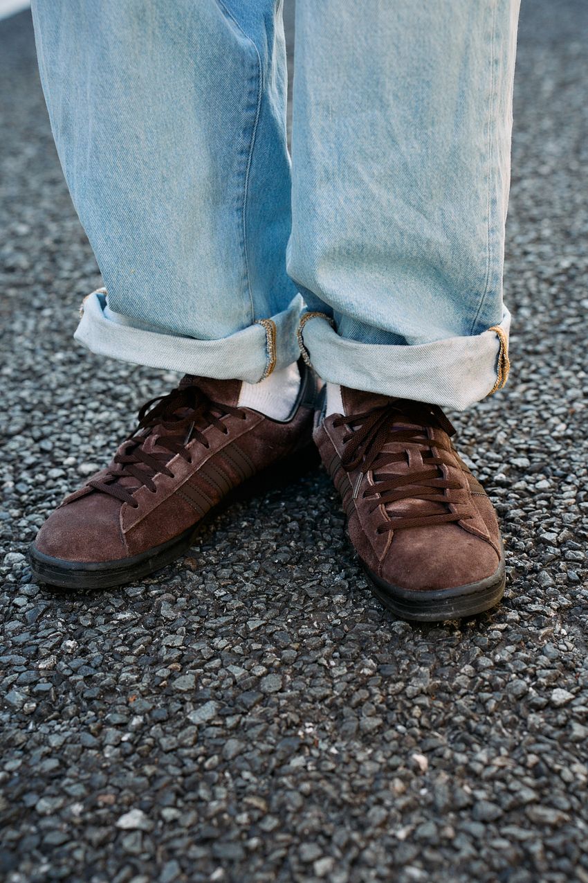 冬のデニムは“薄色”に頼れ！ 洒落者3名が選んだのは「太め」、ブランドはリーバイス、ステューシー…… - 4枚目の画像