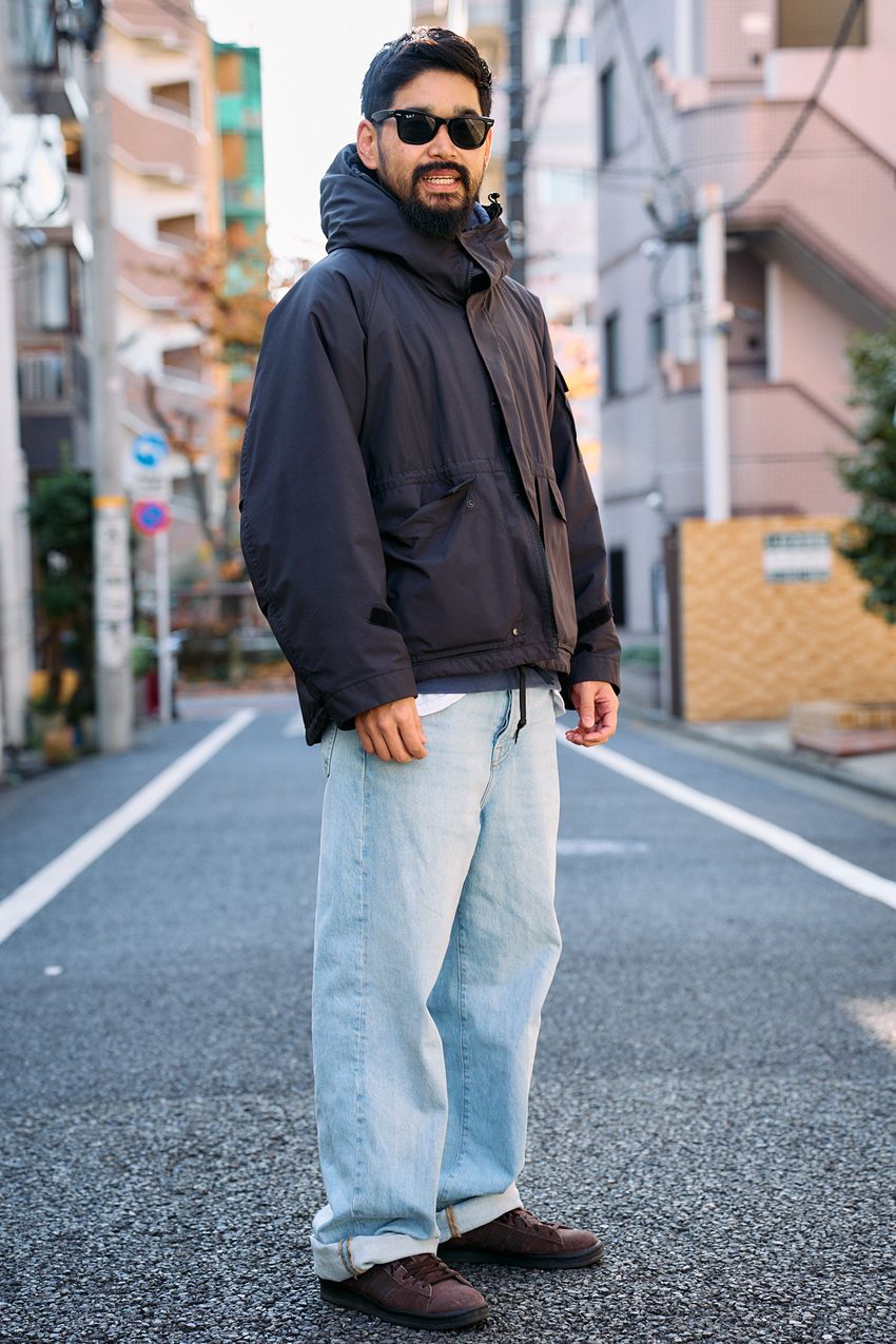 冬のデニムは“薄色”に頼れ！ 洒落者3名が選んだのは「太め」、ブランドはリーバイス、ステューシー…… - 2枚目の画像