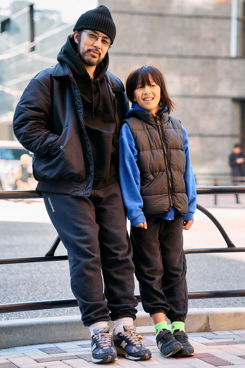 冬コーデには黒のスウェットパンツが似合う！革ジャン合わせ、コート合わせetc.3人のコーデ好例 - 5枚目の画像