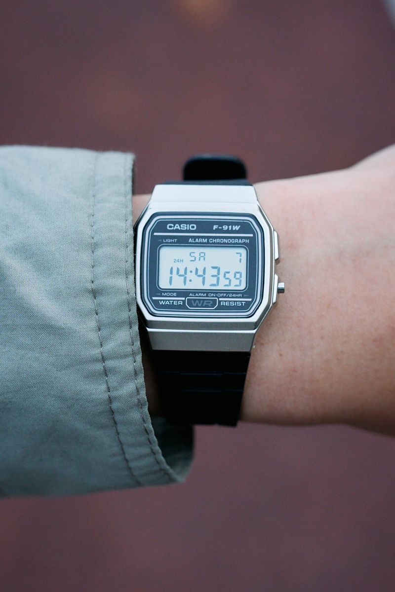 色明るめのトップスで冬の装いに軽さプラス 篠澤智裕 6枚目の写真