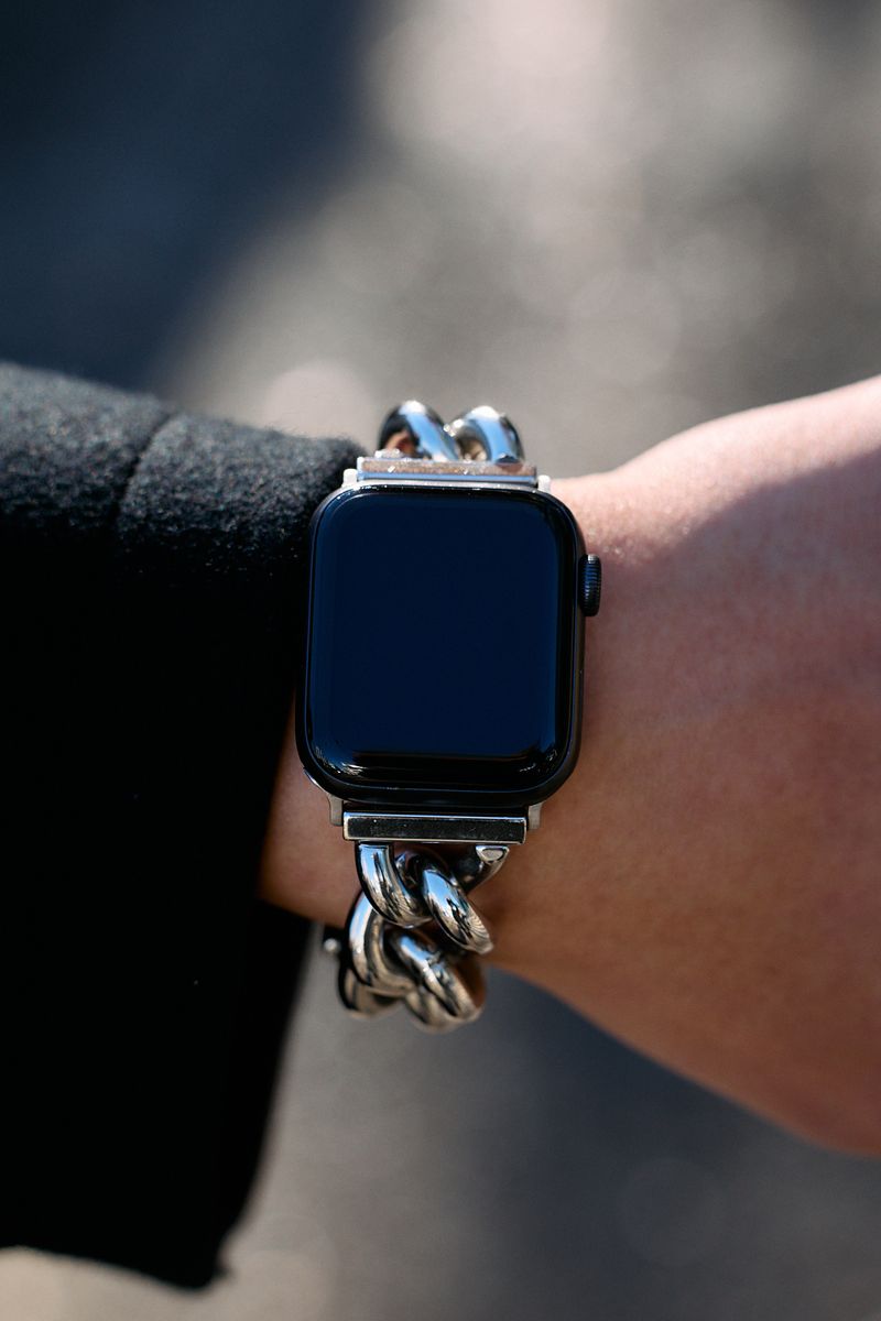 ロングコートとスラックスで作るAライン 石黒海都 4枚目の写真