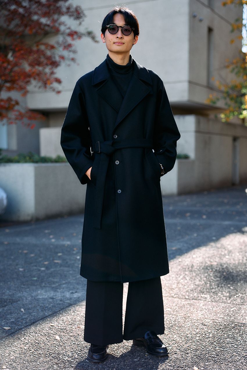ロングコートは黒しか勝たん！ 黒の面積広めでも重たく見せない3人の着こなし - 2枚目の画像