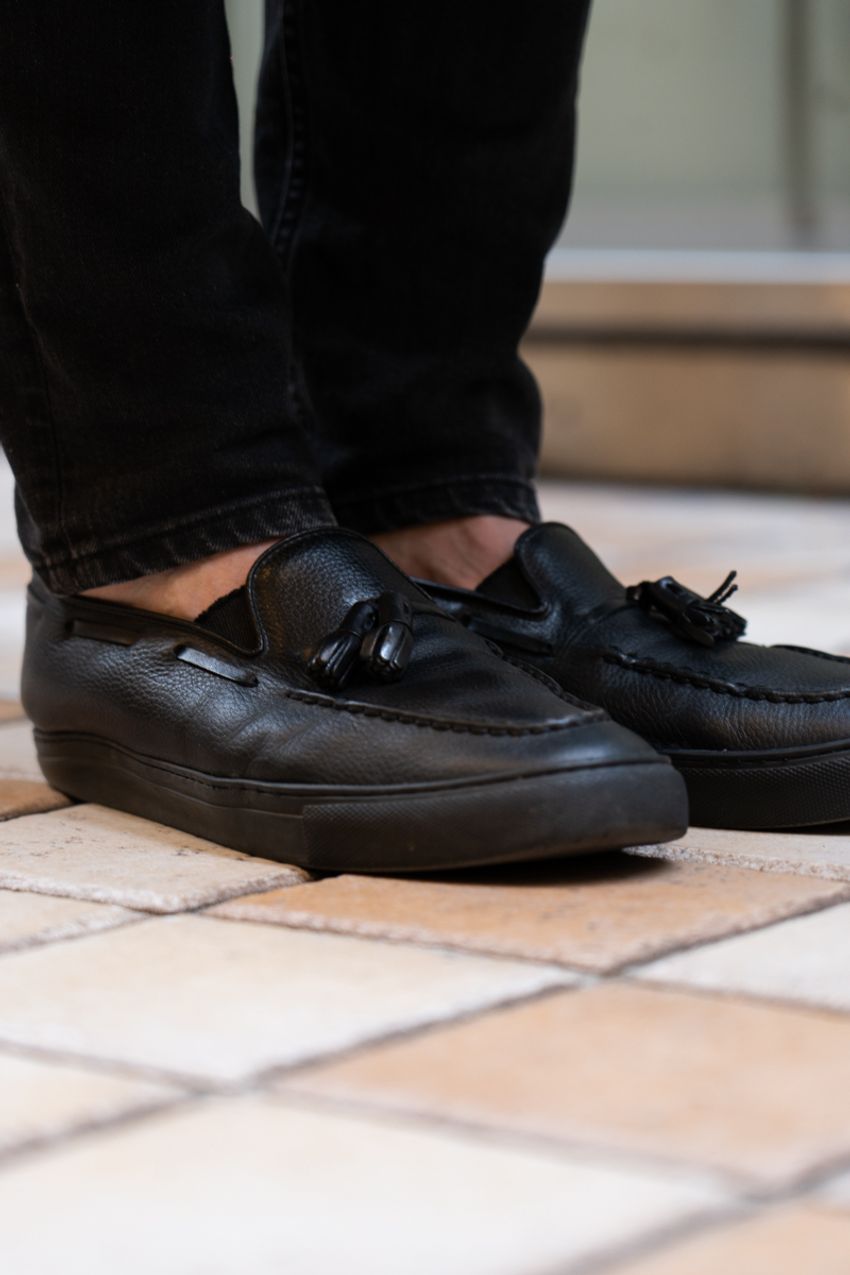 【シルエット問題】やっぱりロングコートは“細パンツ”が好相性！3人の大人たちのコーデ好例 - 4枚目の画像