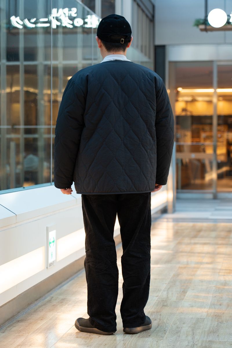 ノーカラー＋ハイネックがシンプル装に効く 石沢浩太郎 2枚目の写真