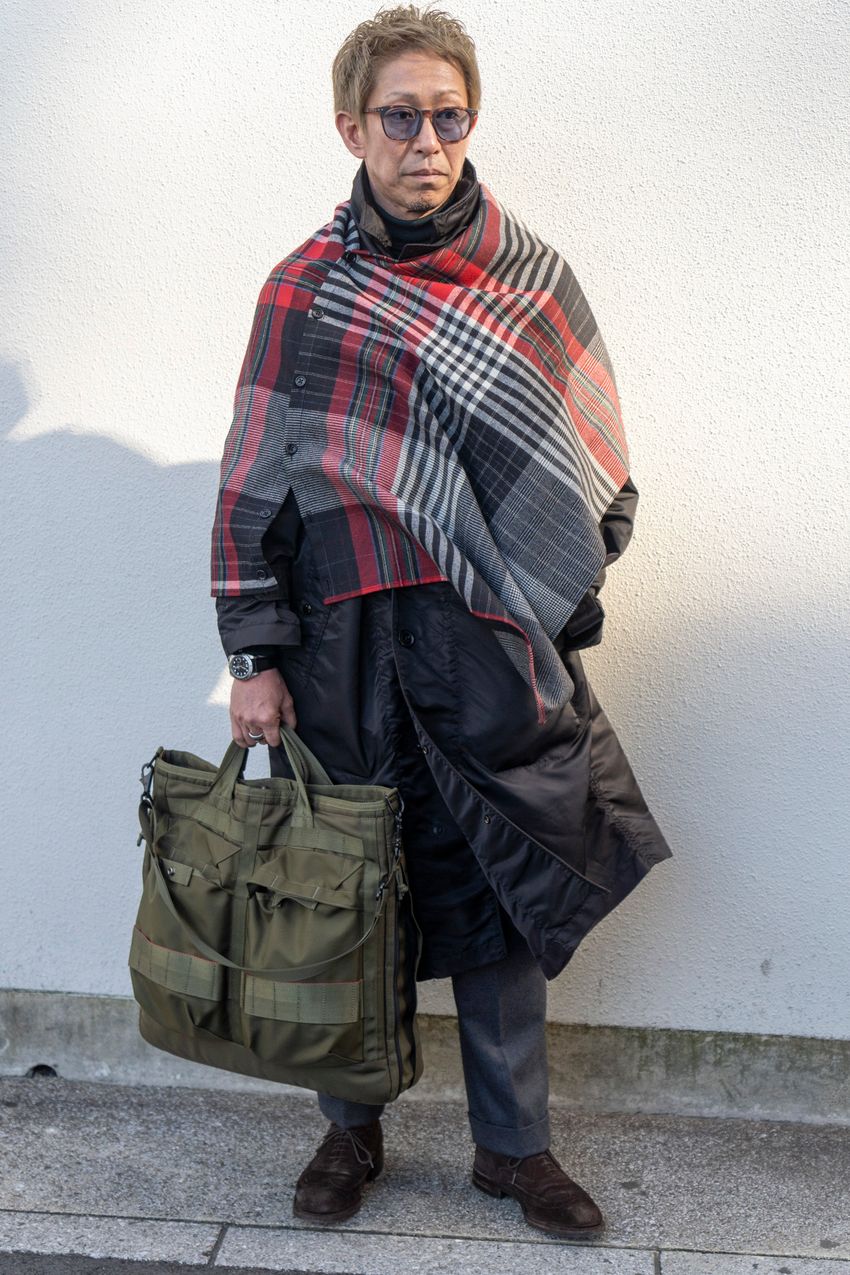 【シルエット問題】やっぱりロングコートは“細パンツ”が好相性！3人の大人たちのコーデ好例 - 5枚目の画像