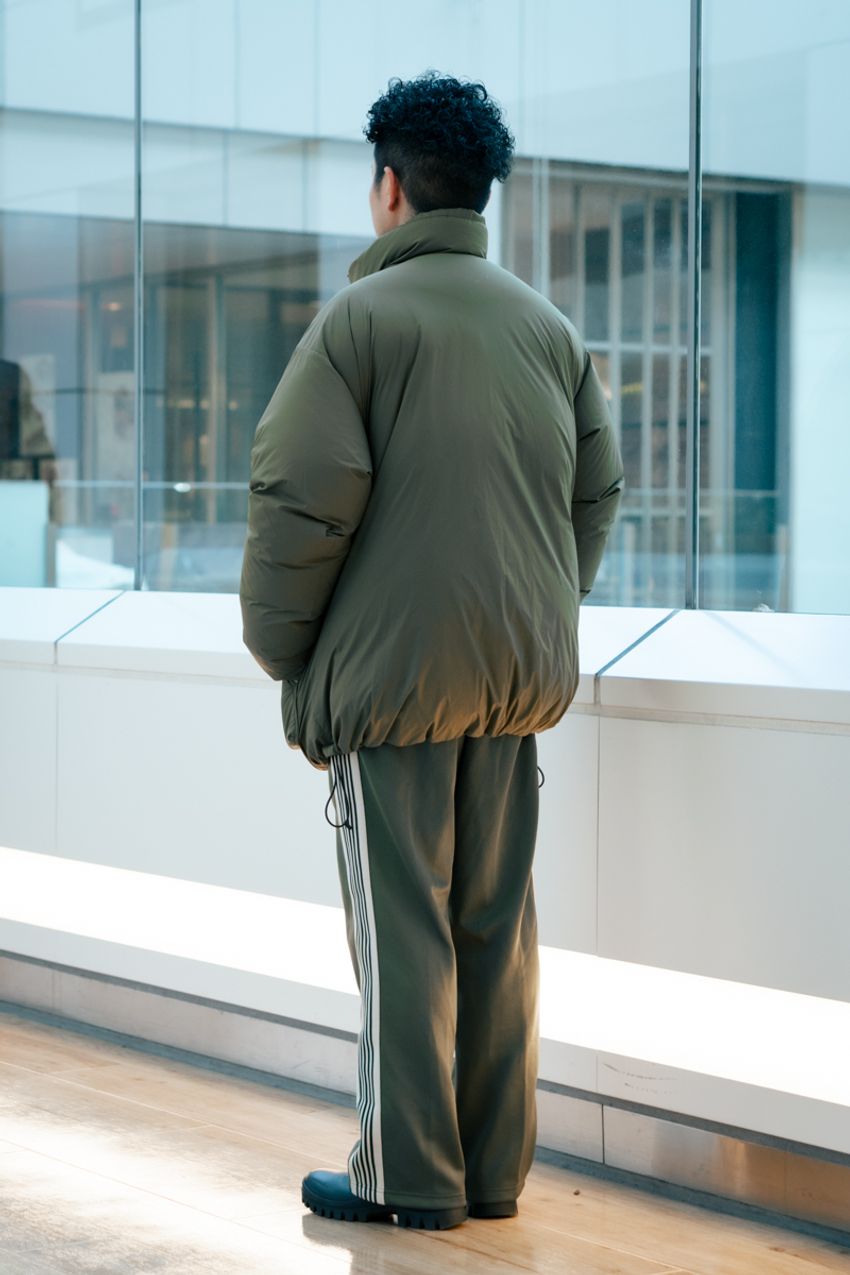 厚手のダウンもスッキリ見せる“非モコモコ系”のススメ！洒落者たちの愛用アイテムは…… - 10枚目の画像