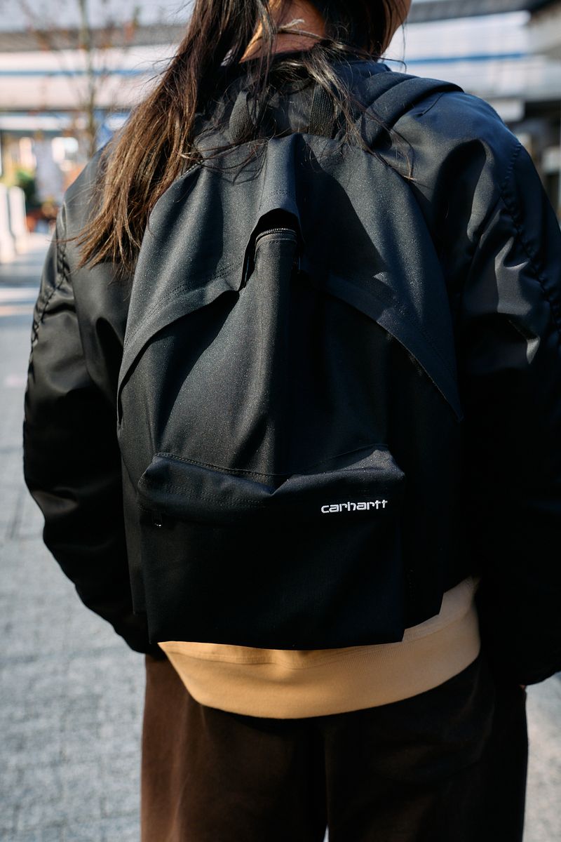 フィグアンドヴァイパーのダウンジャケットコーディネート | 241216-1515-50 モノ 4枚目の写真