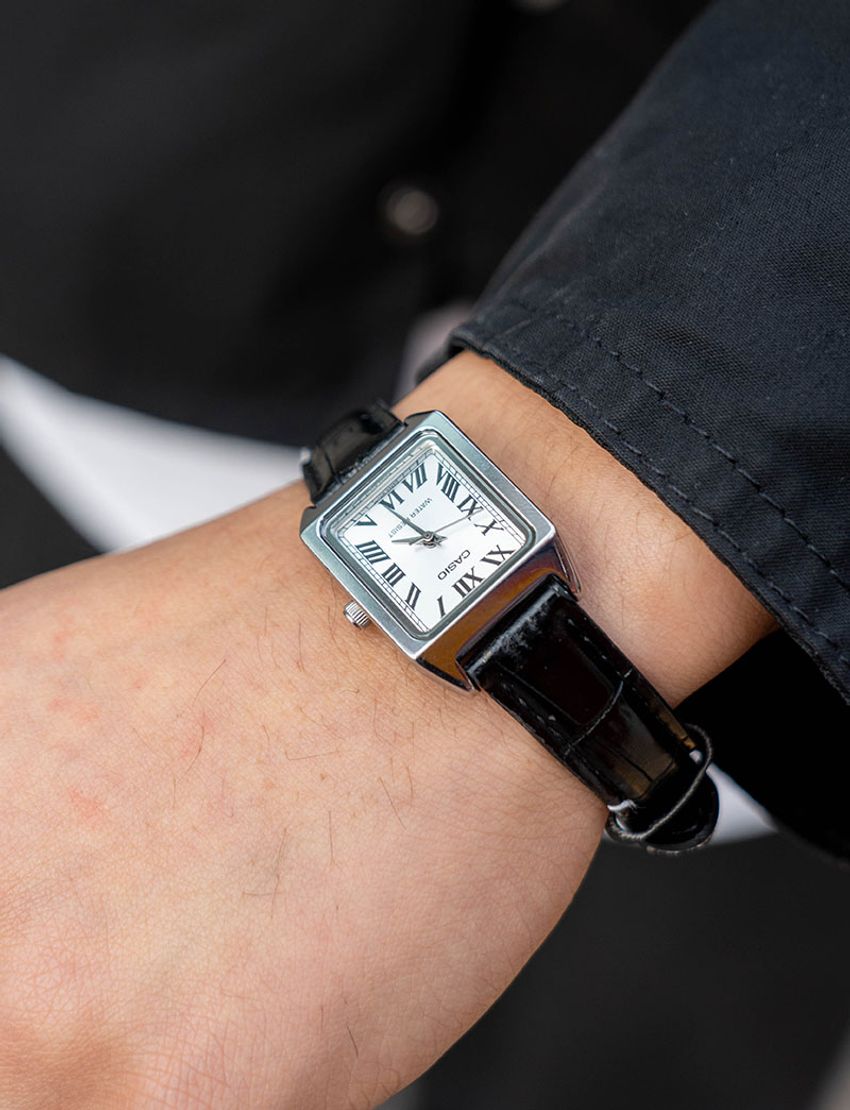 トレンドの「短丈アウター」は“レザーシューズ合わせ”が肝！3名のコーデ好例で証明 - 3枚目の画像