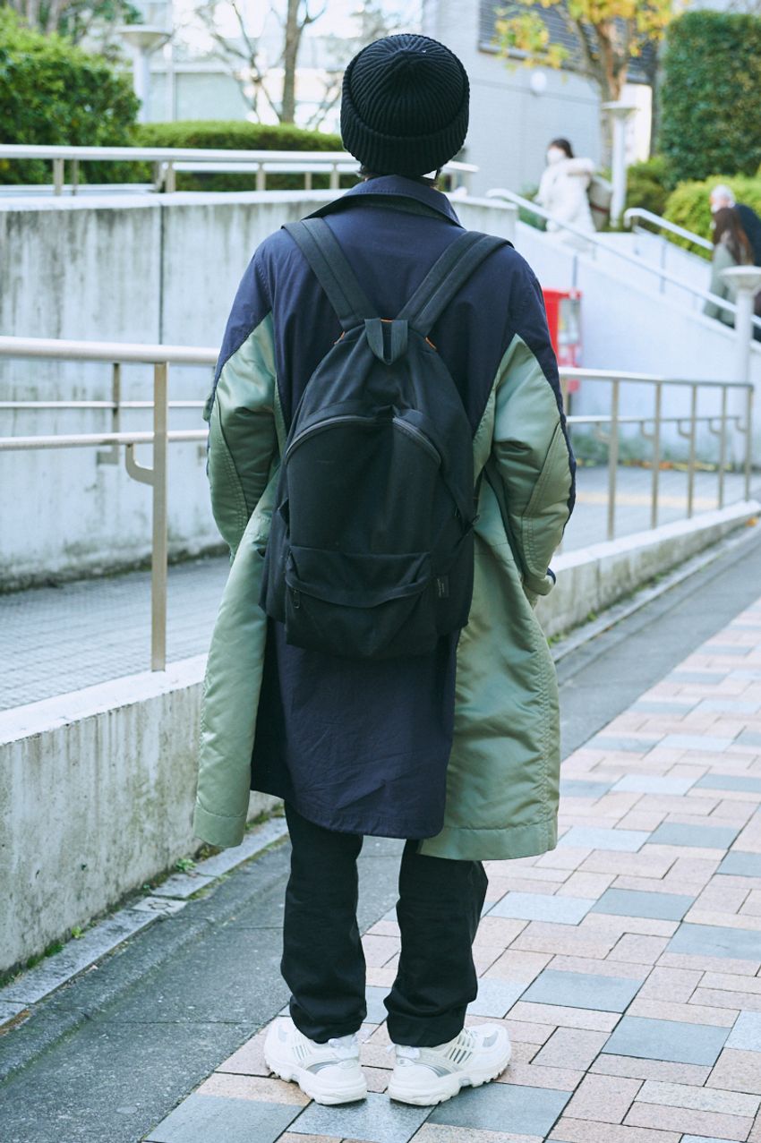 今年、奮発するなら「サカイ」のアウター！おすすめの理由をスナップ3選で解説 - 5枚目の画像