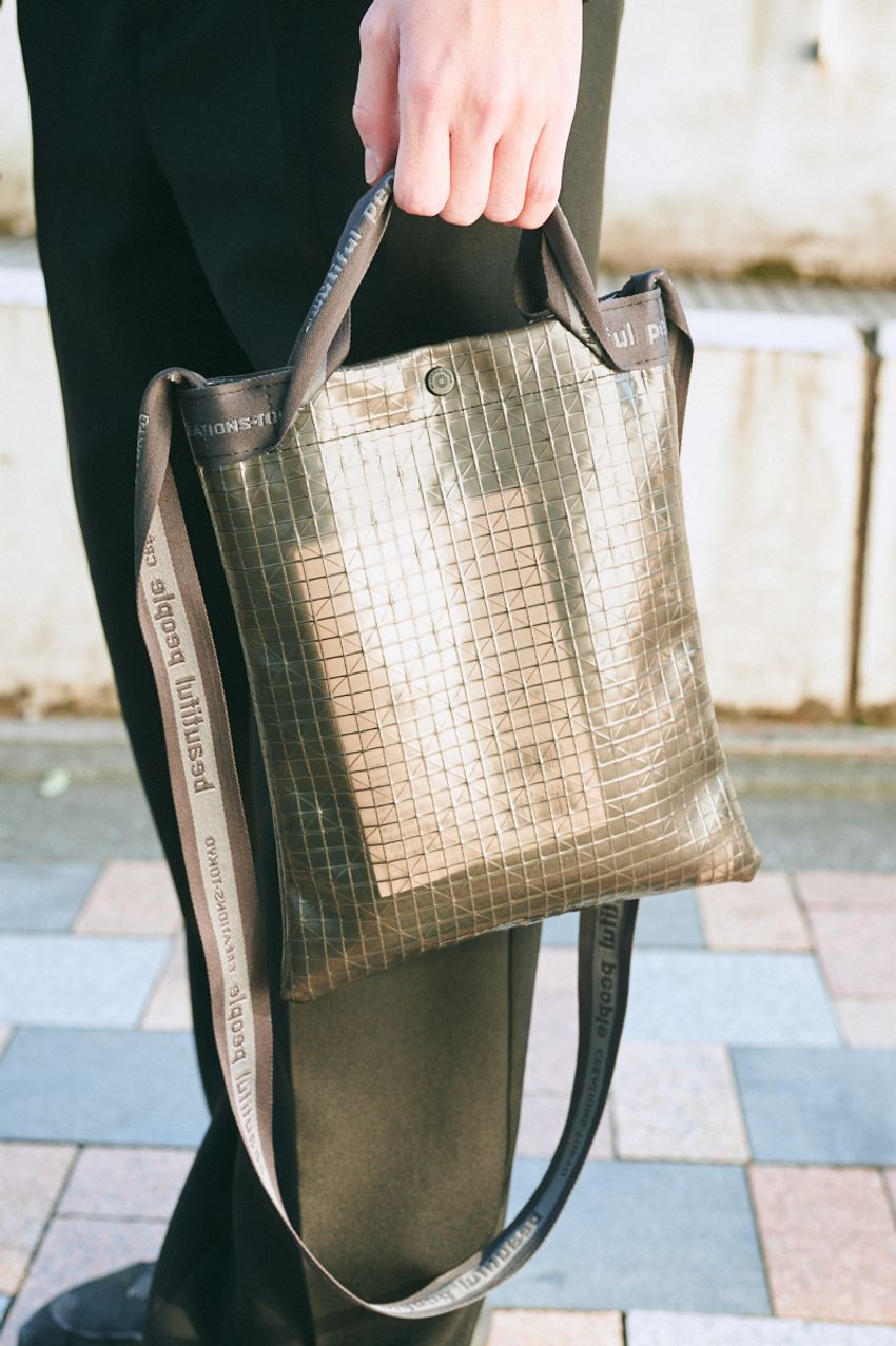 短丈アウターは“バッグ”とセットでアップデートを！愛用品はボッテガ・ヴェネタ、土屋鞄etc. - 4枚目の画像