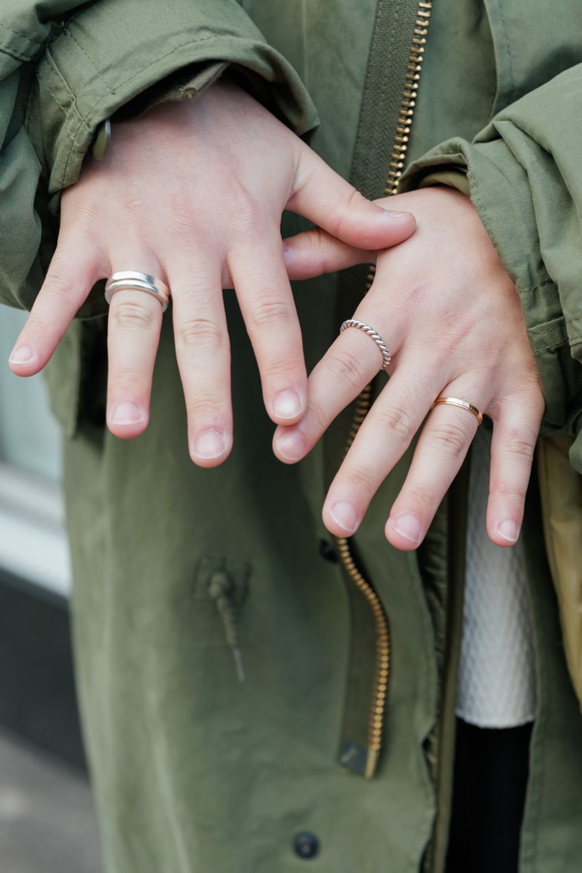 全国で人気沸騰中！この冬撮った「ロングコートの着こなし最適解」を3人のスナップで検証 - 3枚目の画像