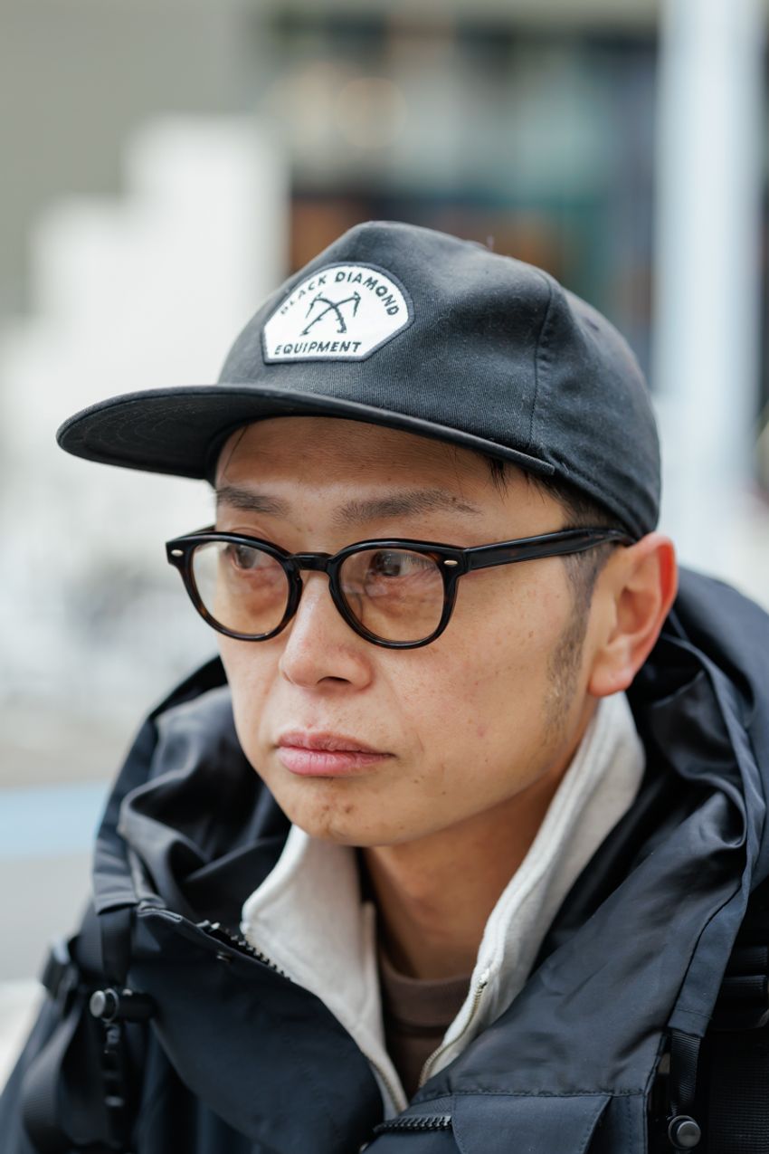 スナップ人気の“冬の黒コーデ”をまとめて紹介！きれいめ、アウトドア、ストリート…… - 3枚目の画像