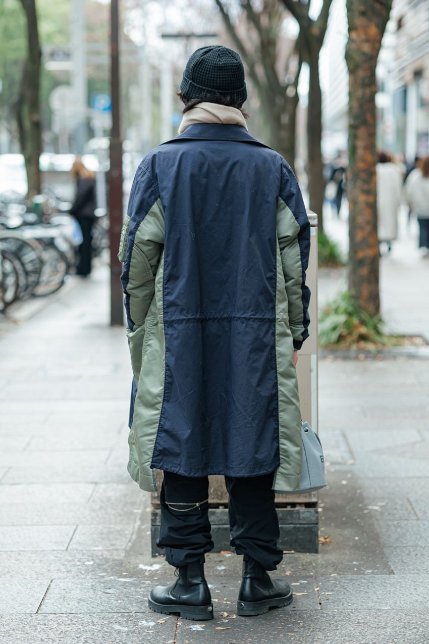 今年、奮発するなら「サカイ」のアウター！おすすめの理由をスナップ3選で解説 - 3枚目の画像