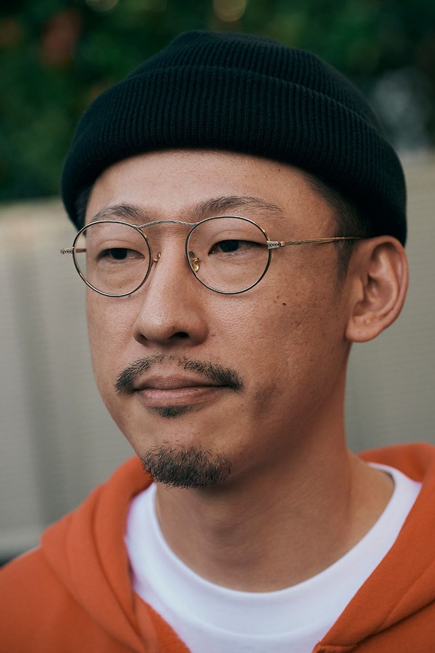 「白T＆パーカ」でラフに行くなら、“サイジング＆清潔感”は押さえるべし！スナップ好例3選 - 6枚目の画像