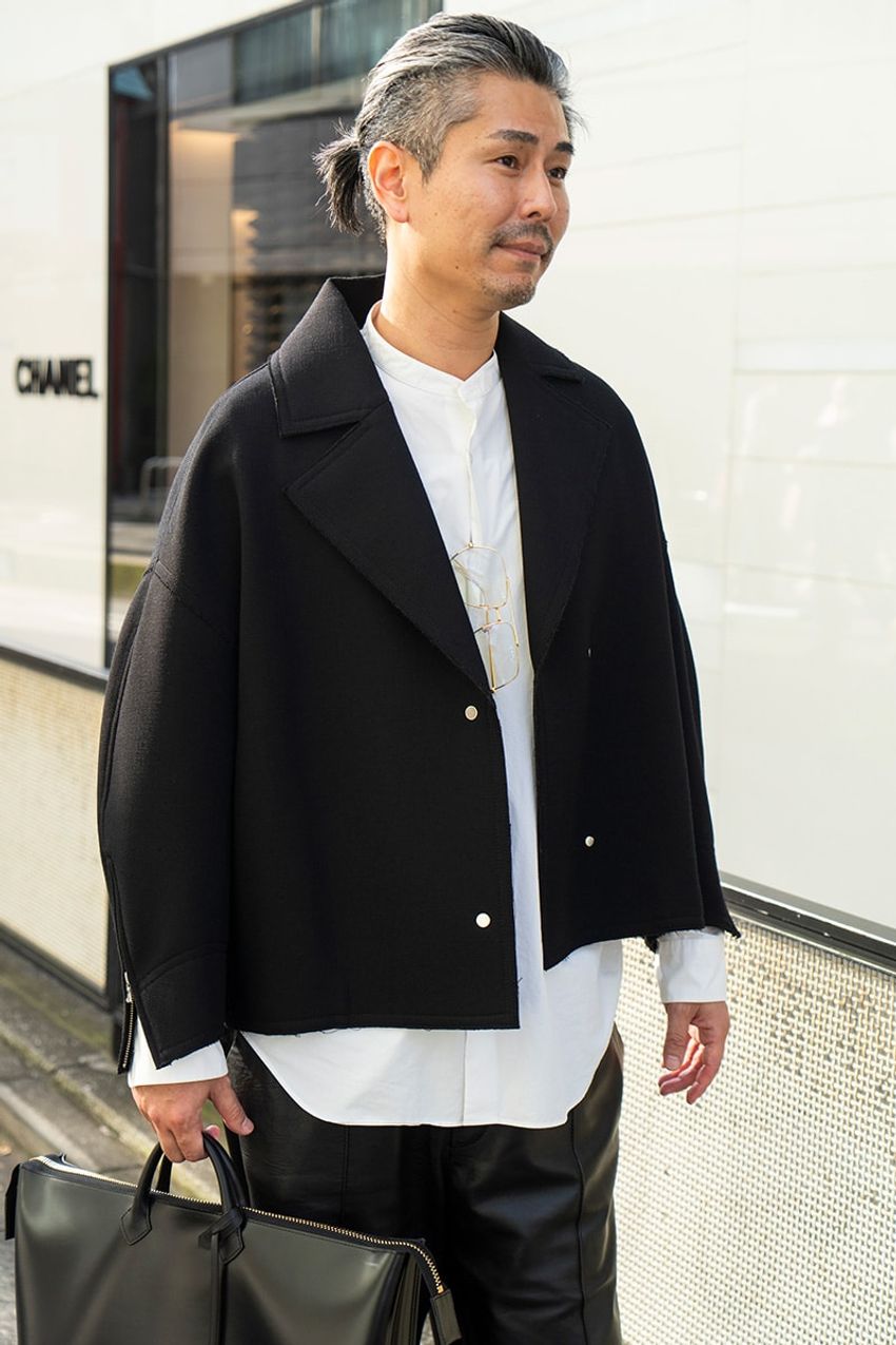 【こんな着方がしたかった】「白シャツ」が似合う40代の大人を街角スナップで。愛用ブランドも紹介！ - 4枚目の画像