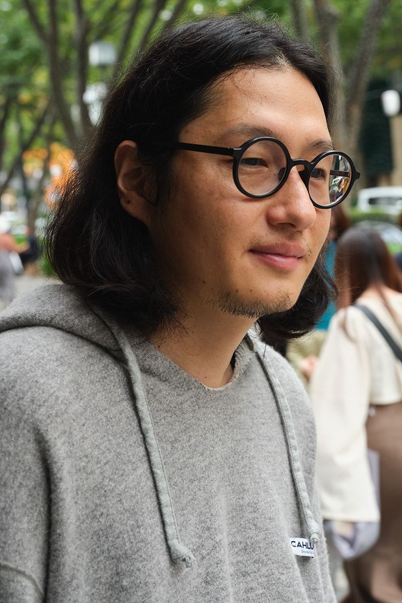 カウラムのパーカコーディネート | 250110-1950-23 西 達彦 3枚目の写真