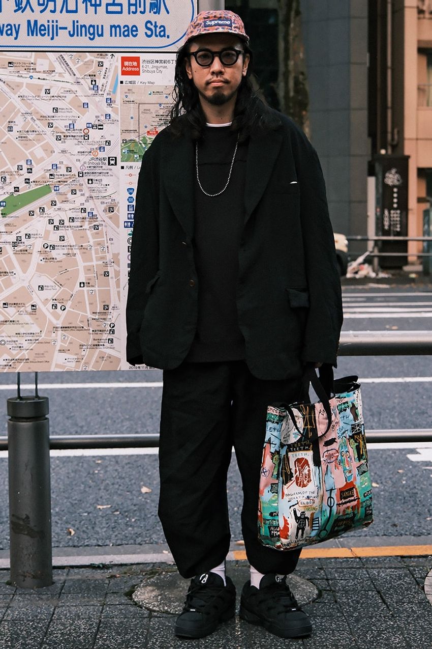 “ノースコラボ”も人気！30～50代の「シュプリーム」の取り入れ方。街で見つけた大人な装い5選 - 10枚目の画像