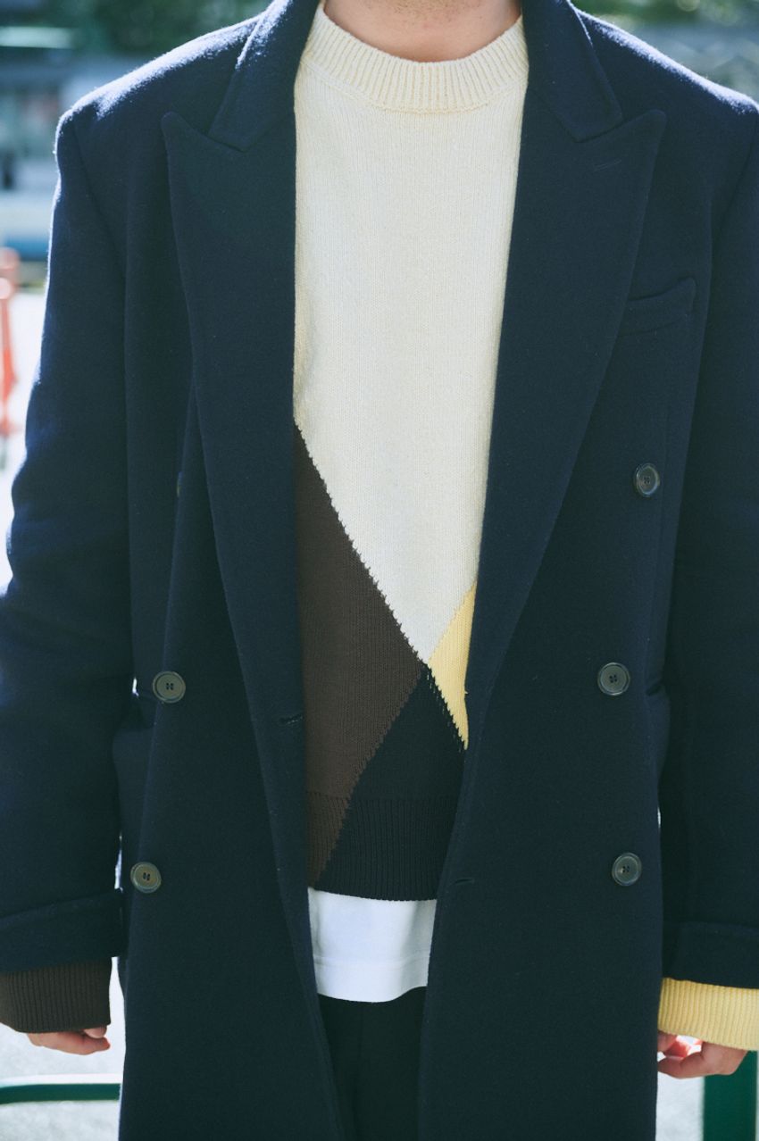 ユニクロからルイ・ヴィトンまで！街角のリアルな「ハイ＆ロー」のMIXコーデ3選 - 3枚目の画像