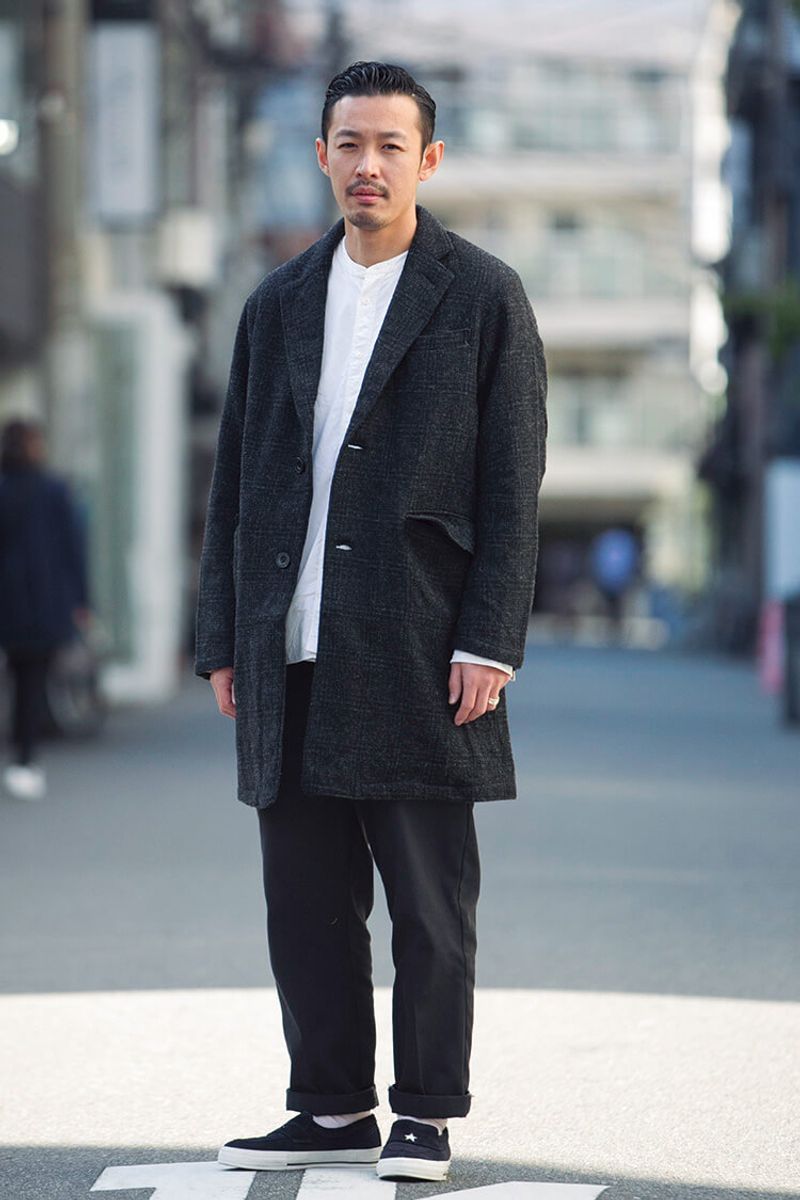 ノーカラーシャツ＆ロールアップで上品な仕上げに 北浜 航