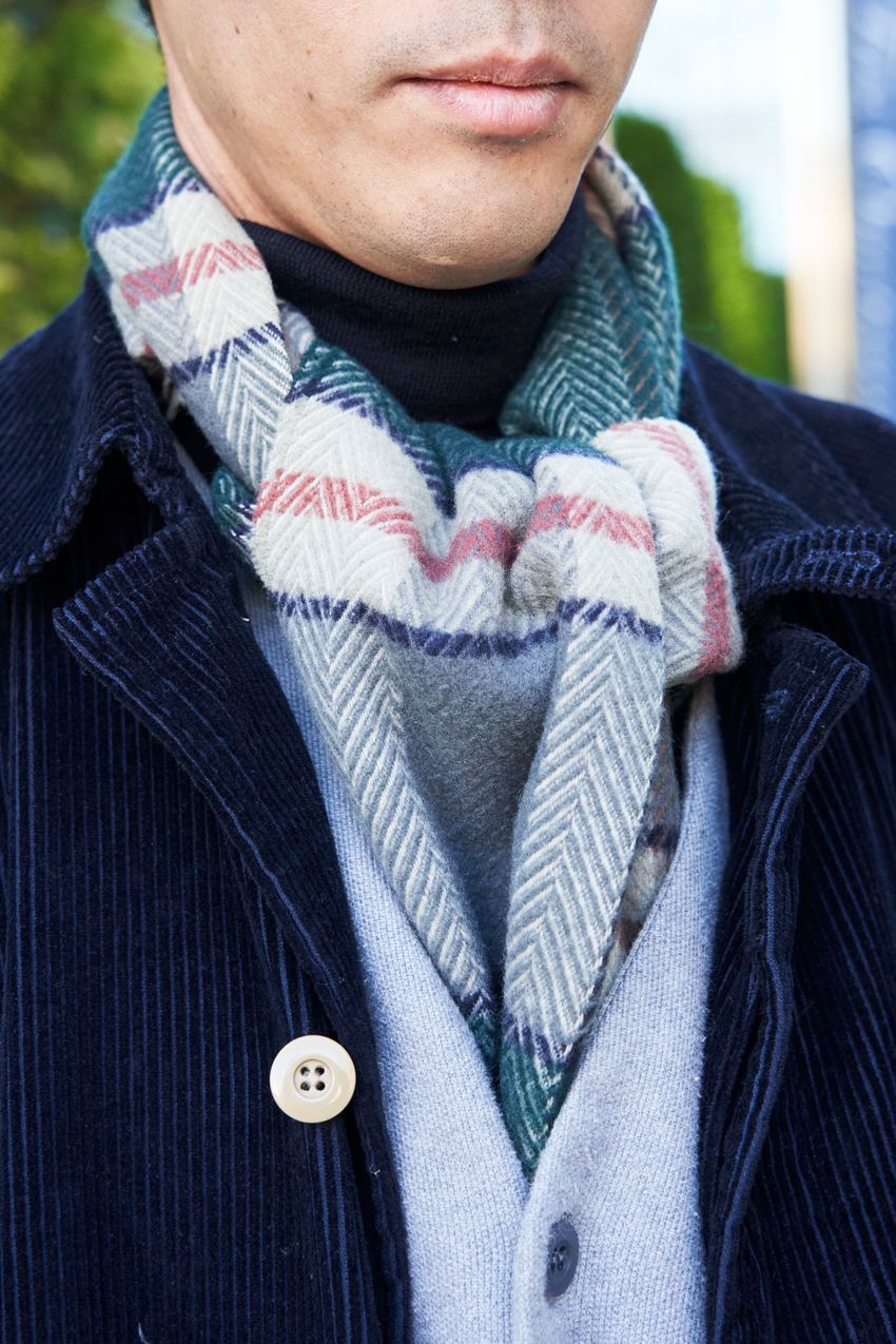 「アウターの下、何着るの？」センスの良い人が実践していたのが“カーディガン”合わせでした - 8枚目の画像