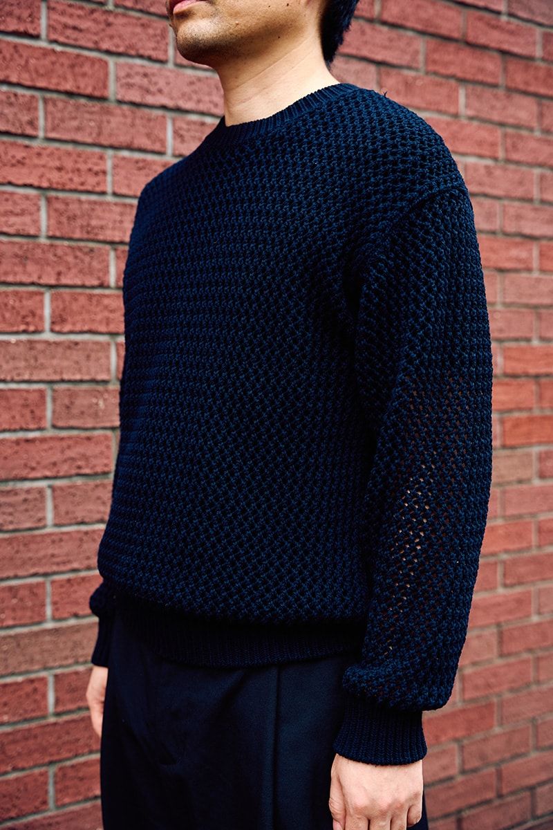 オーラリーのニットコーディネート | 250116-1547-30 横山 淳 3枚目の写真