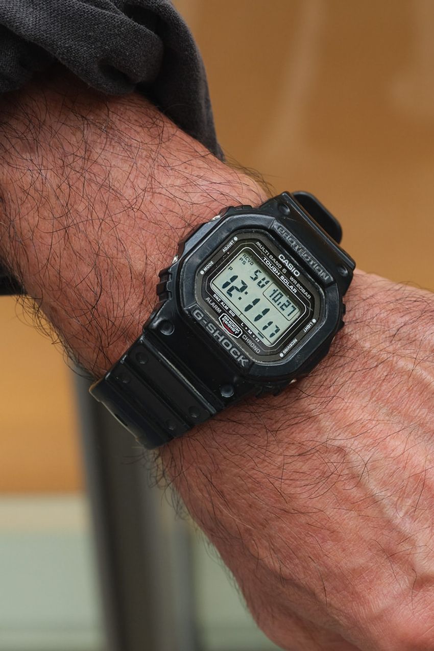 街角スナップで判明、“カラーバッグ”が人気上昇中！洒落者たちが選んだブランドは…… - 3枚目の画像