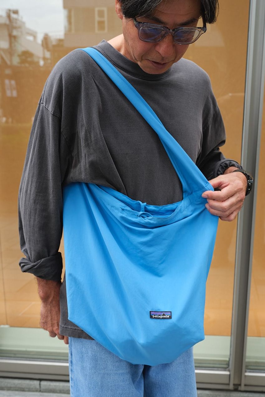 街角スナップで判明、“カラーバッグ”が人気上昇中！洒落者たちが選んだブランドは…… - 4枚目の画像