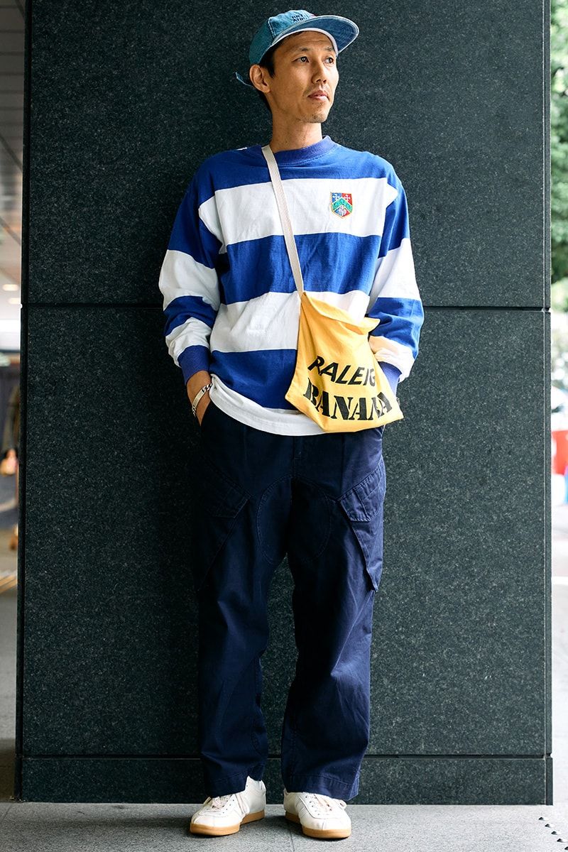 カットソー、バッグ=ともに不明 パンツ、帽子=ともに古着 スニーカー=アディダス オリジナルス