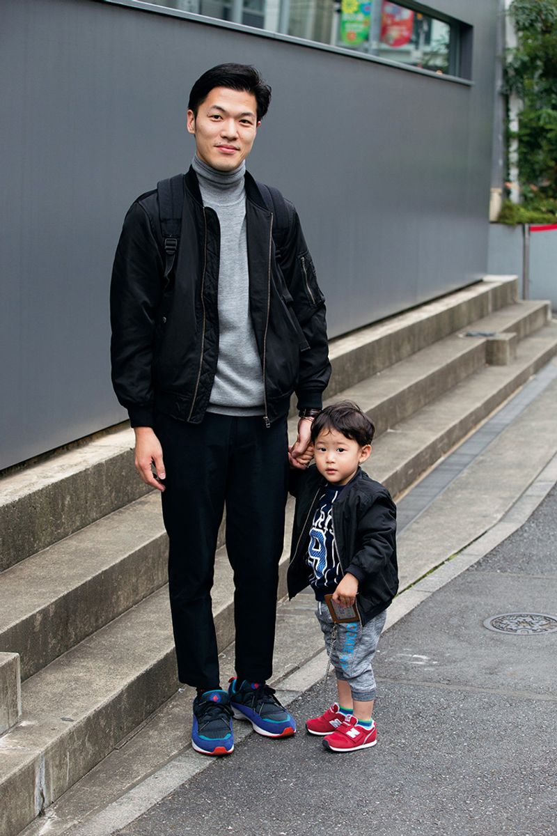 親子揃って黒で決めるとハッピーオーラを醸し出す 柴藤 佑介