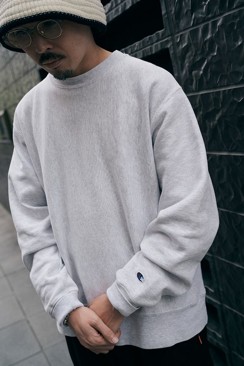 シンプルで洒落てる「チャンピオン」のスウェット着こなし3選！味付けはセンスいい小物で - 8枚目の画像