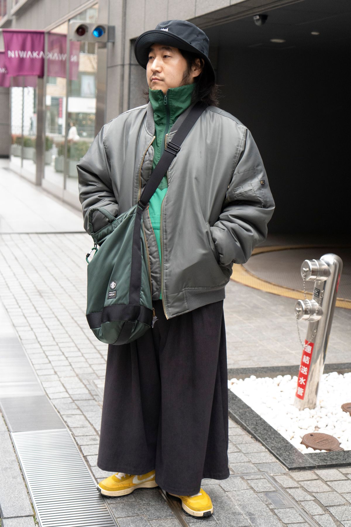 ブルゾン ロスコ  ジャケット ヒューマンメイド  パンツ ノーブランド  シューズ ナイキ  帽子 リベレイダース  バッグ スターバックス×ポーター